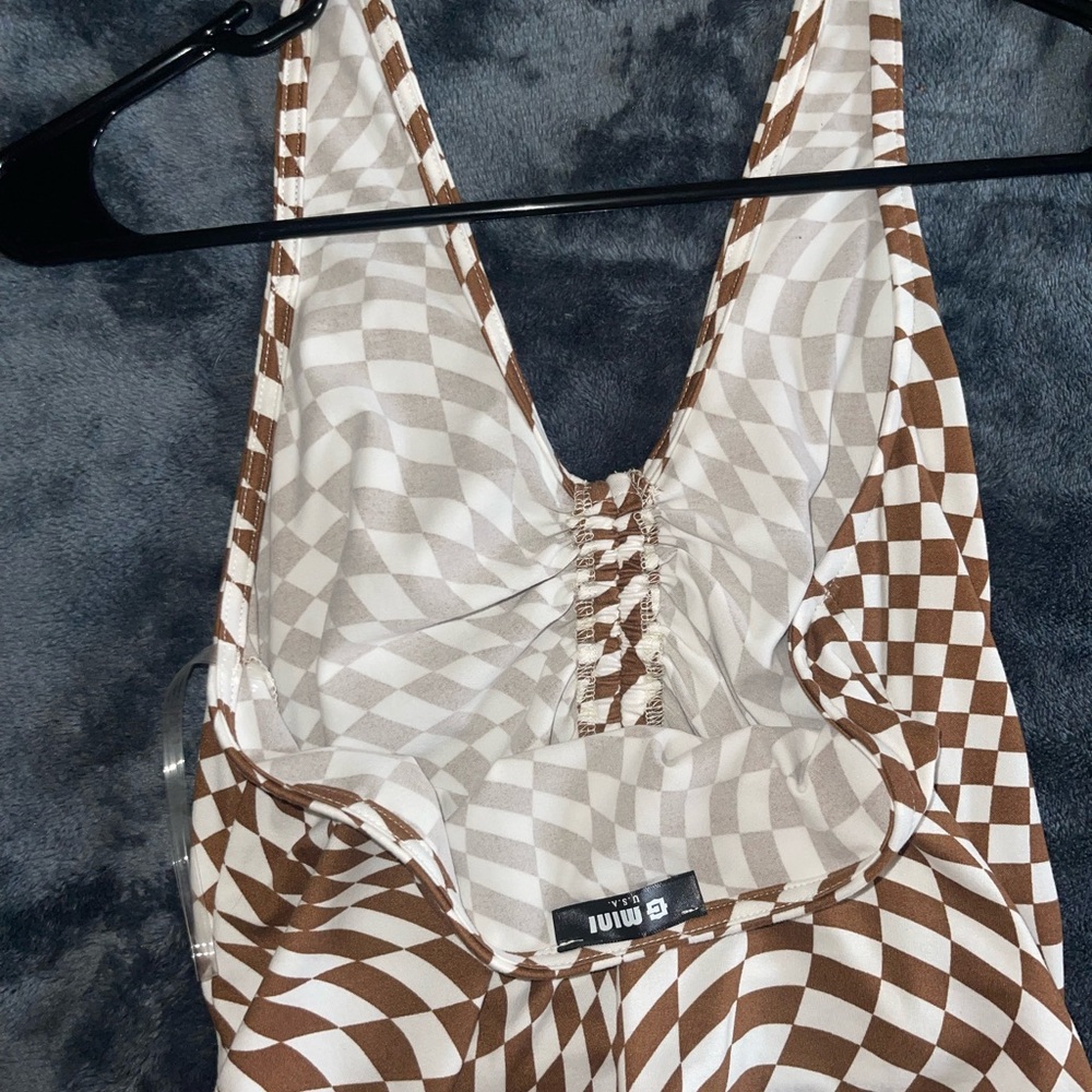 Flattering Checkered Brown & White Crop Top